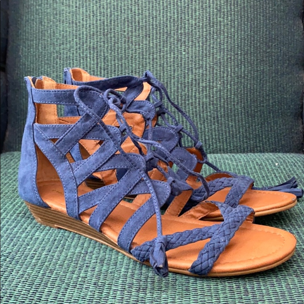 Sonoma sandals
